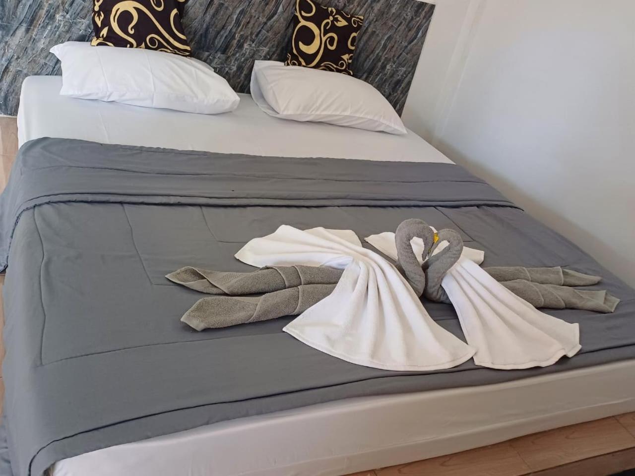 Black Sweet Homestay Dua Gili Air Exterior foto